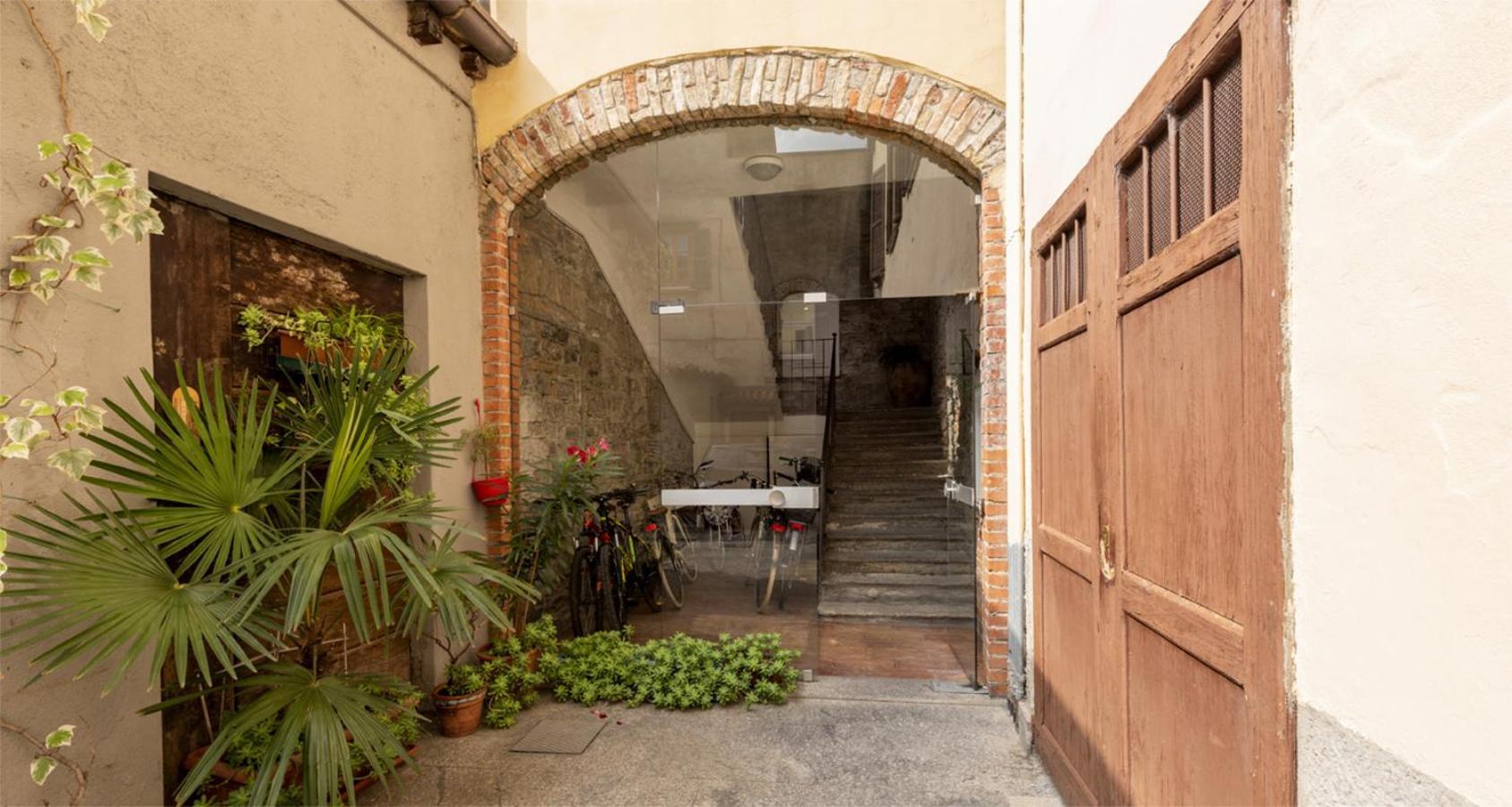 Charming Joivy Flat Next To Duomo Di Côme Extérieur photo
